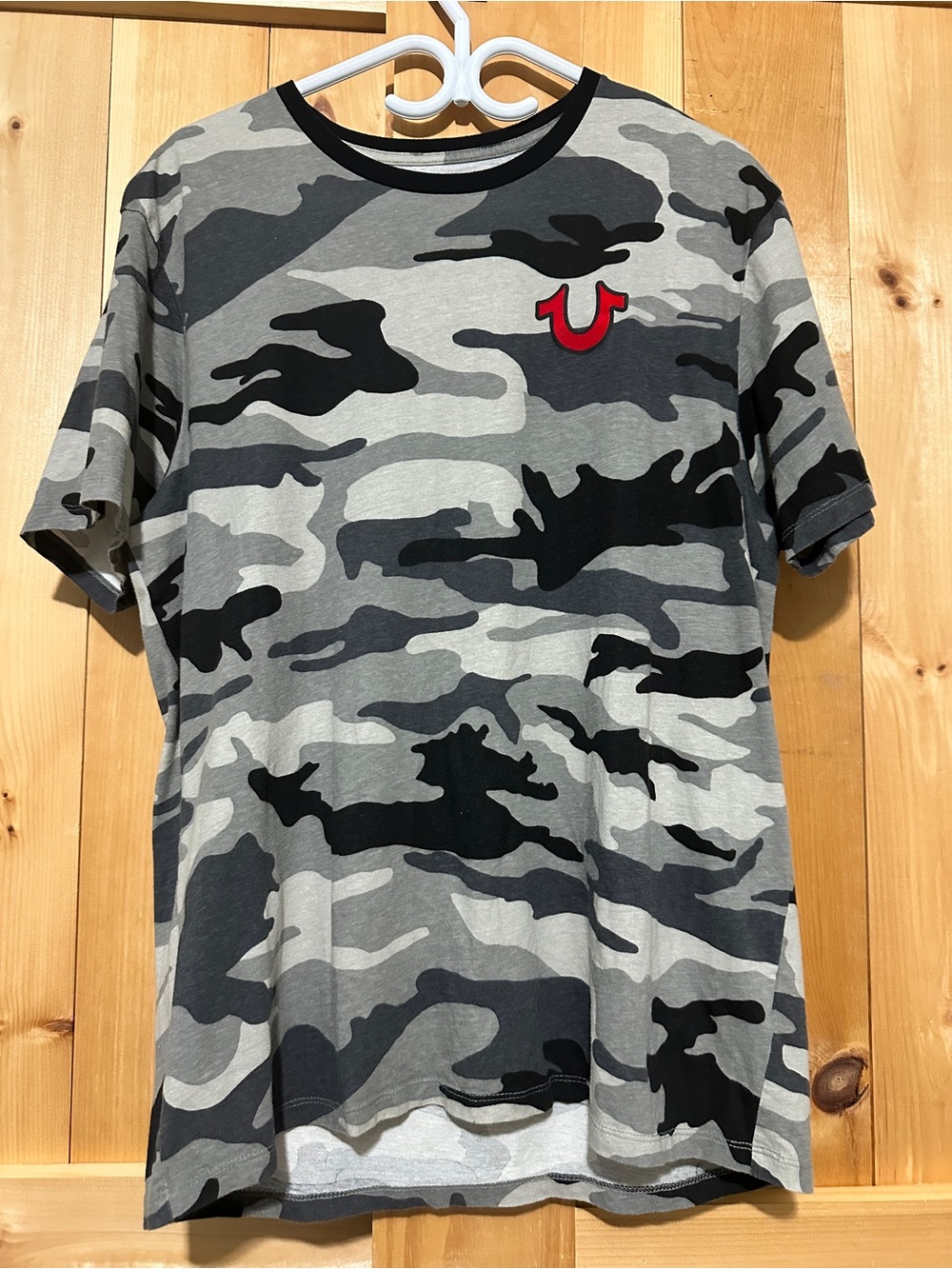 True Religion Gray & Black Camo Tee with Red Logo XL